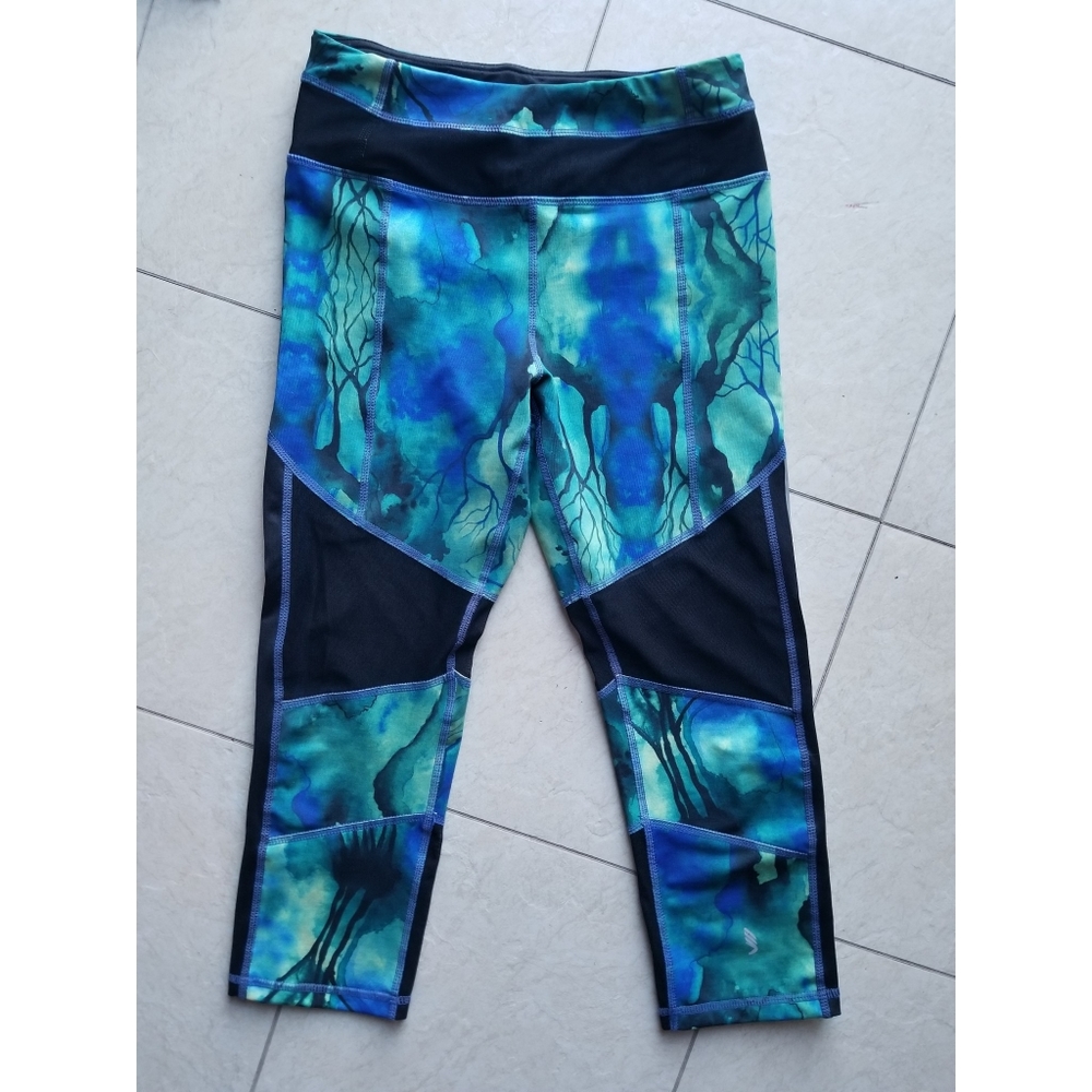 IcyZone Blue Green Watercolor Activewear Capris
